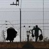 فلسطينيون يستولون على ذخيرة لجيش الاحتلال