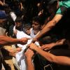فيديو وصور: بهتافات الغضب جماهير رفح تودع الشهيدين الطفلين "الهمص و السطري"