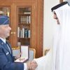 قطر تمنح قائد أمريكي وسام شرف عسكري