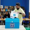 إقبال قياسي بانتخابات الكنيست ونتنياهو يصعّد هجومه ضد الأحزاب العربية