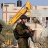 قوات الاحتلال تُجبر فلسطينيًا على هدم مبنى له بالطيرة